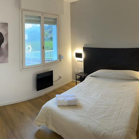Las Palmeras Hotel Gijón Kültér fotó